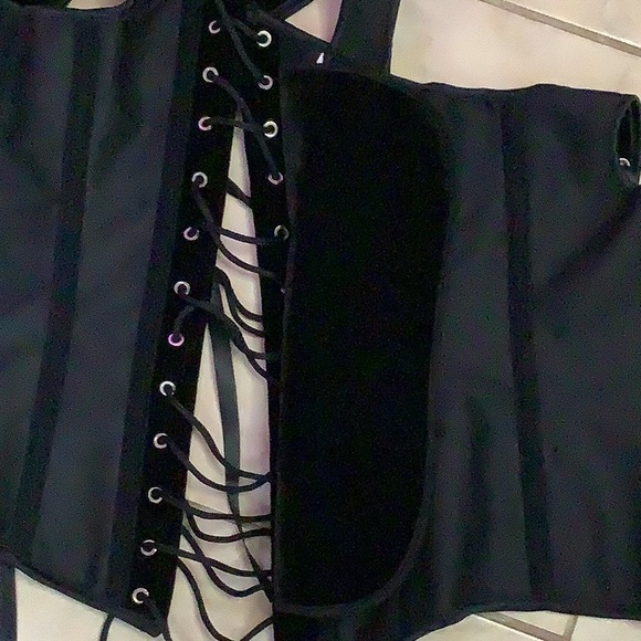 SMALL VELVET PRINCESS CORSET - Picture 12 of 13